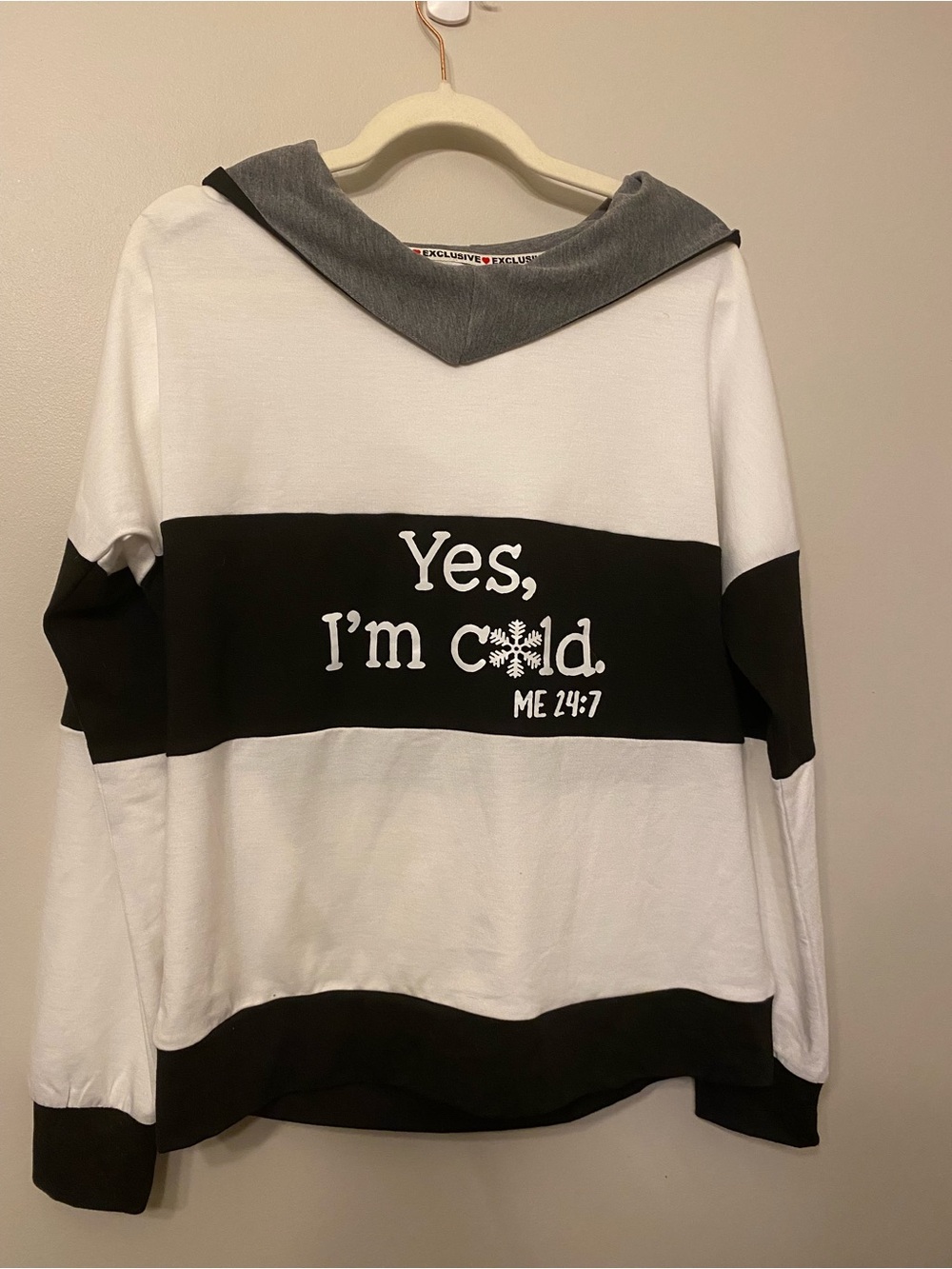 Yes, I'm Cold Colorblock Crewneck Sweatshirt - White/Black